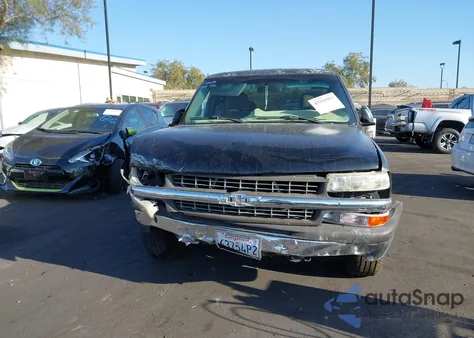 2001 Chevrolet Silverado 1500 Ls z USA, uszkodzony, nr VIN 2GCEC19T311396074